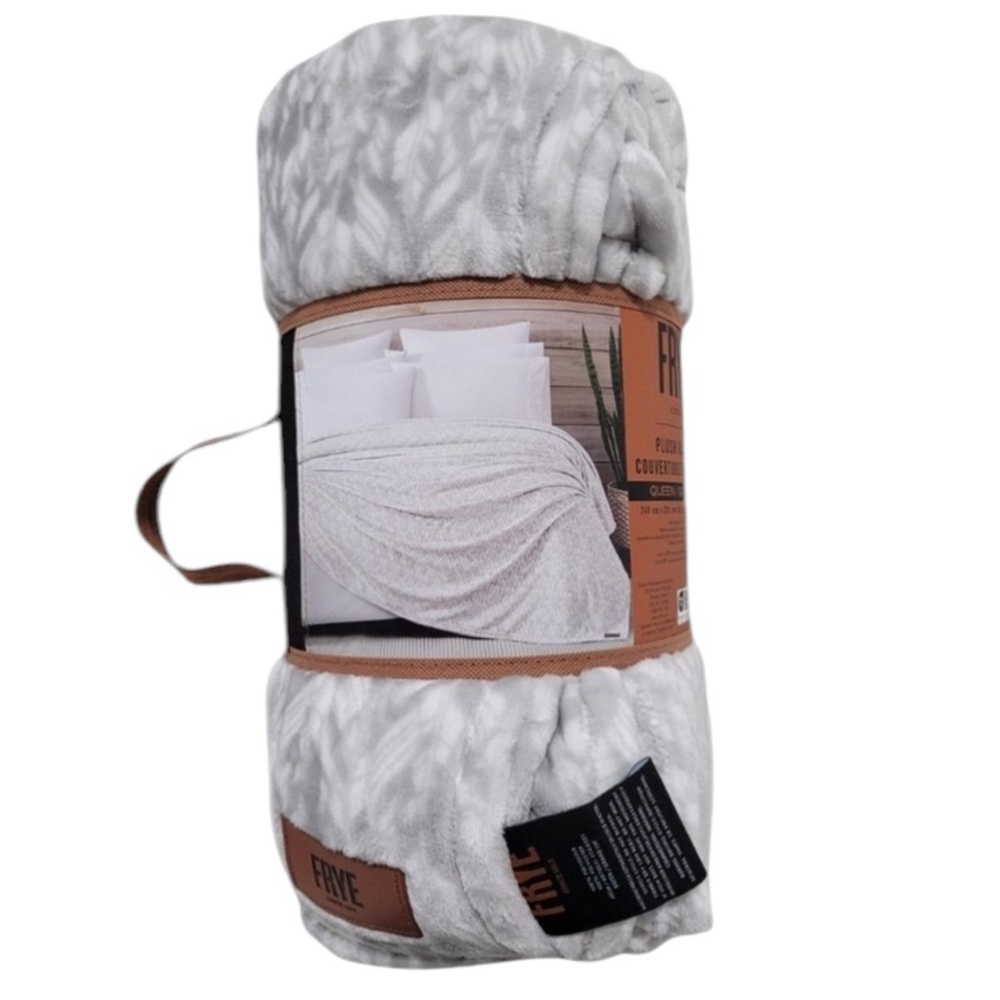 Frye - Plush Blanket